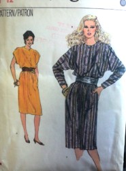 8199 70S VOGUE ELASTIC WST SS/LS DOLMAN DRESS EZ PATTERN  12